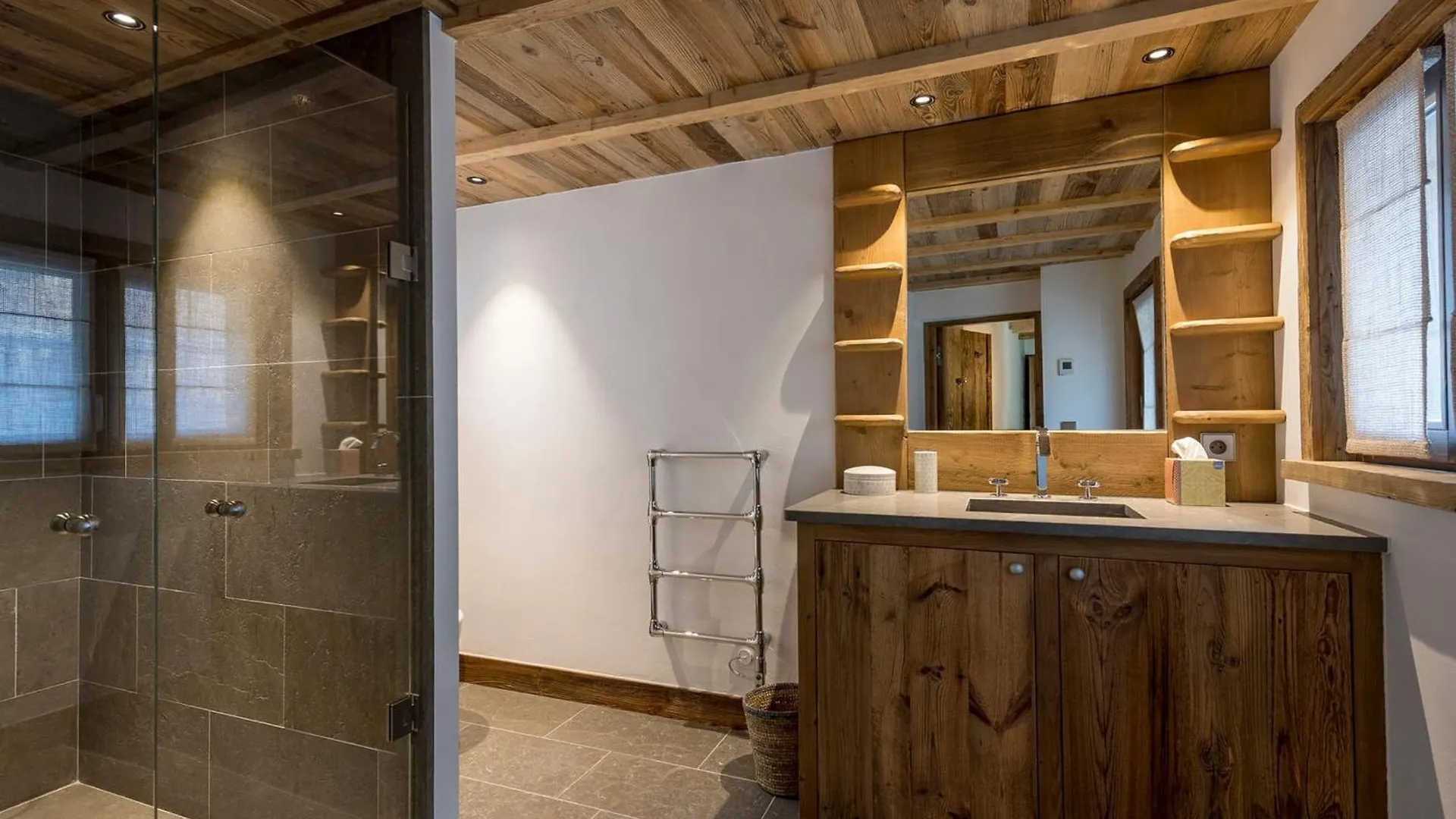 Chalet D'Exception Courchevel, 12 Pers, Prestations Haut De Gamme - Fr-1-575-238 France